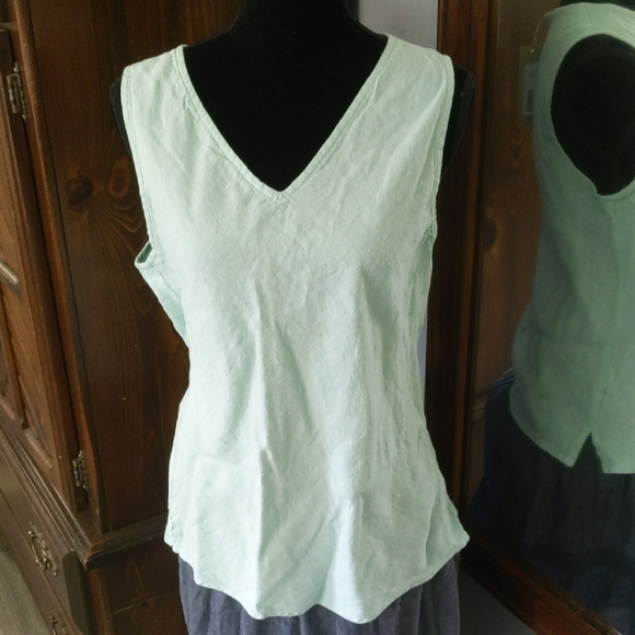 Cut Loose V-Neck Tank Top - Picture 1 of 4